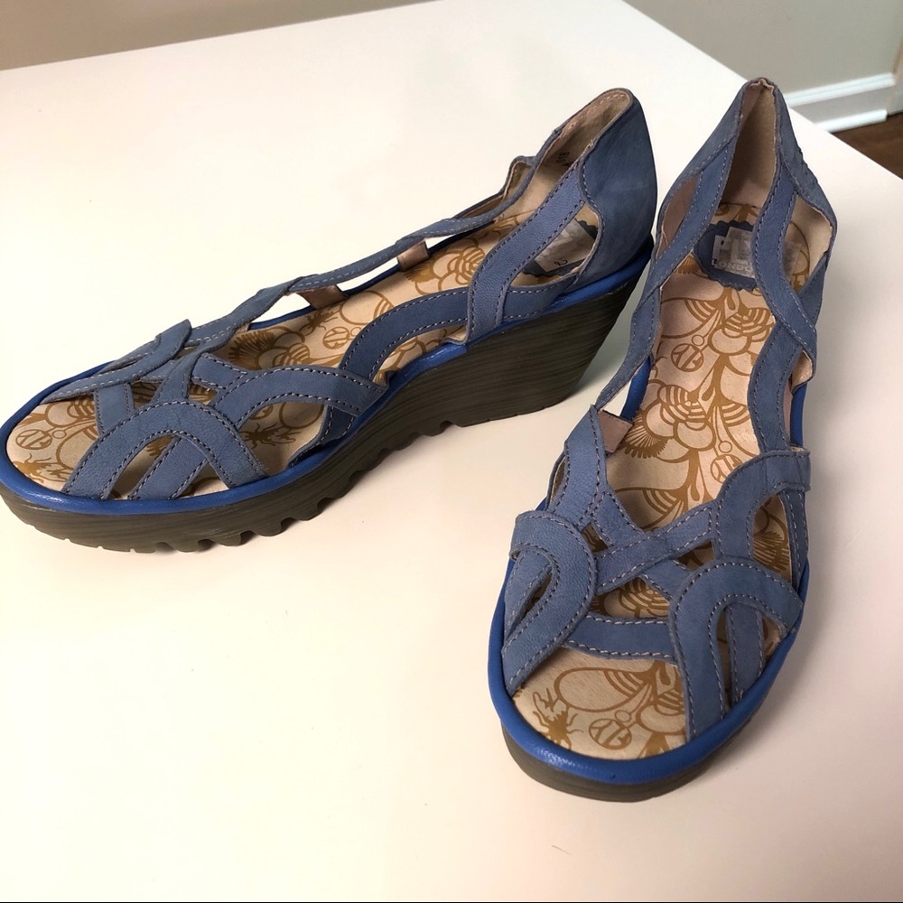 NWOT Fly London Wedges